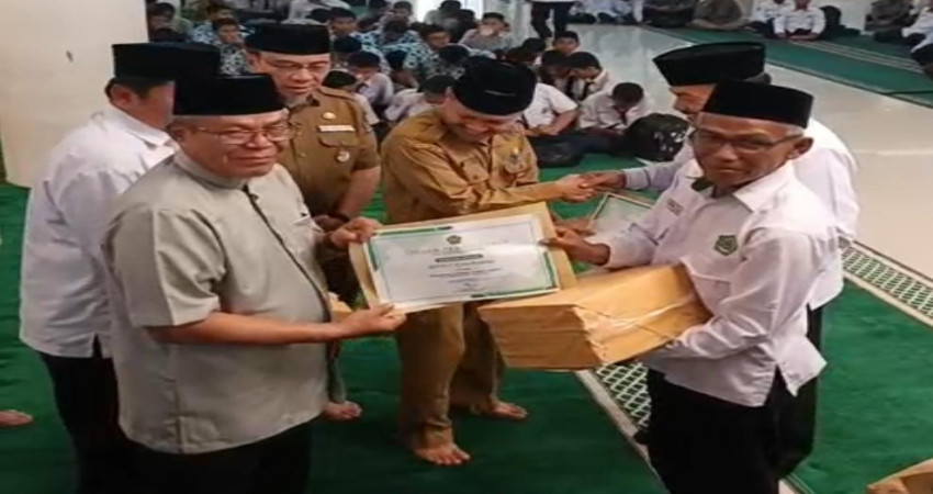 Prestasi MTsN 5 Kota Padang: Juara II Shalat Subuh Berjamaah, Smart Surau Dipacu Pemerintah