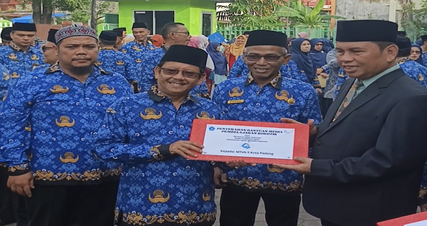 Atas Capaian Program Robotik, Nuddi Syarif Terima Apresiasi pada Momentum Apresiasi Kemenag