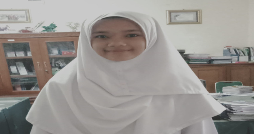 Vikha Fauziyyah, Siswa MTsN 5 Kota Padang Raih Urutan ke Lima Olimpiade Bahasa Indonesia Tingkat Nasional