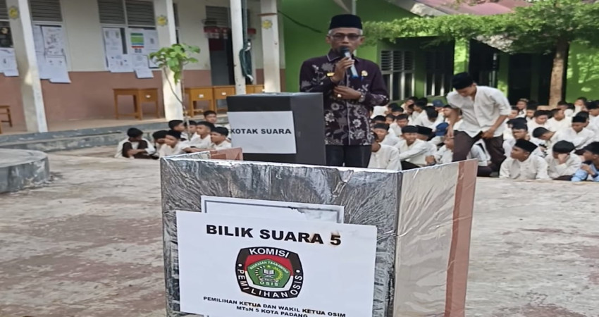 Empat Paslon Warnai Pemilihan OSIM, MTsN 5 Kota Padang Tanamkan Pendidikan Demokrasi Sejak Dini