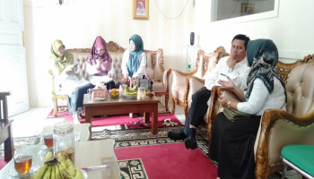 MTsN 5 Kota Padang Sambut Hangat Tim Monev Kepegawaian Kemenag Kota Padang