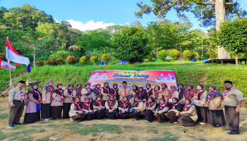 Detik-Detik Mendebarkan, Kepala Kantor Kementerian Agama Kota Padang Lepas Kontingen Pramuka MTsN 5 Kota Padang Menuju Cibubur