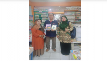 GURU MTsN 5 KOTA PADANG SUKSES JALIN KERJASAMA DENGAN TOKO BUKU SARI ANGGREK