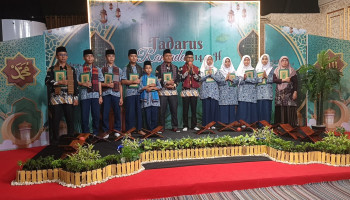 MTsN 5 Kota Padang Suting Video Tadarus Alquran untuk Padang TV