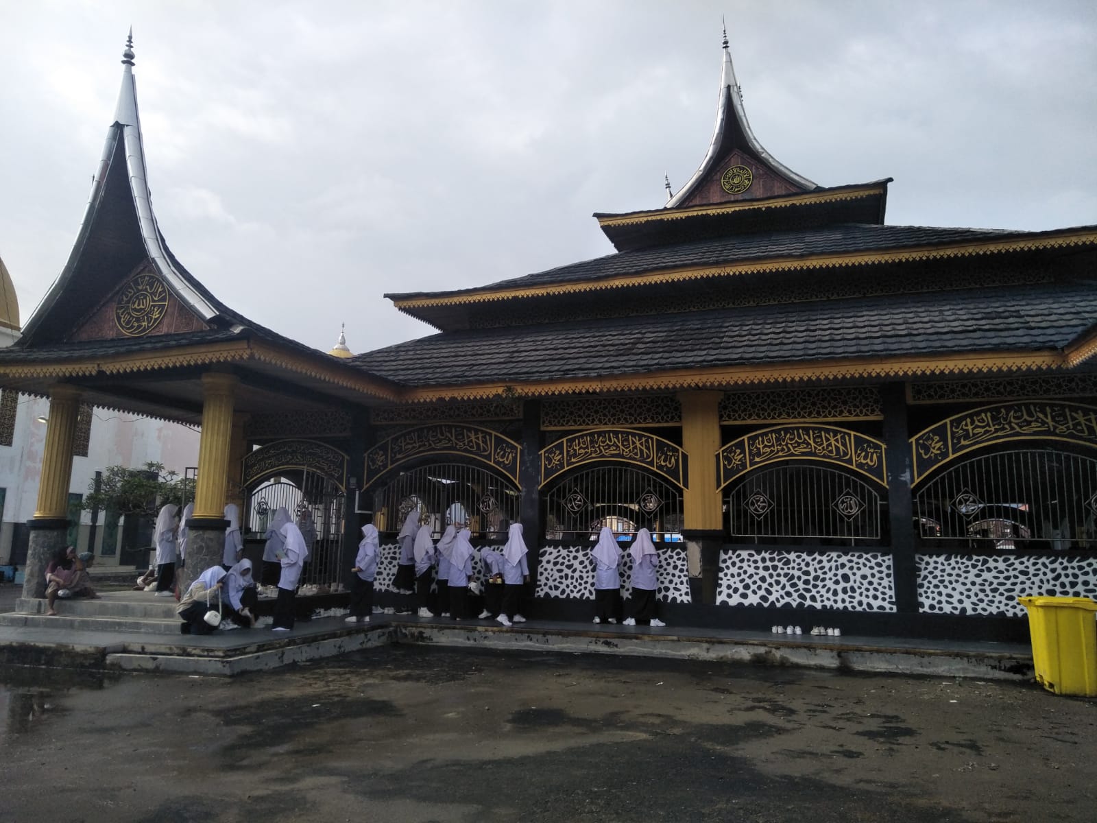 Makam Syekh Burhanuddin Ulakan Padang Pariaman