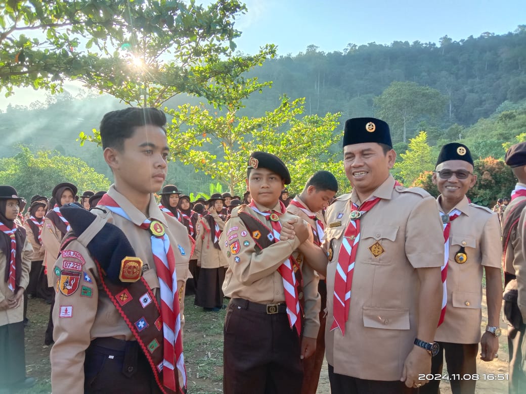 Peresmian LDKS sekaligus melepas Kontingen Pramuka MTsN 5 Kota Padang ke Cububur oleh Kepala Kantor Kemenag Kota Padang,H.Edy Oktafiandi,S.Ag,M.Pd